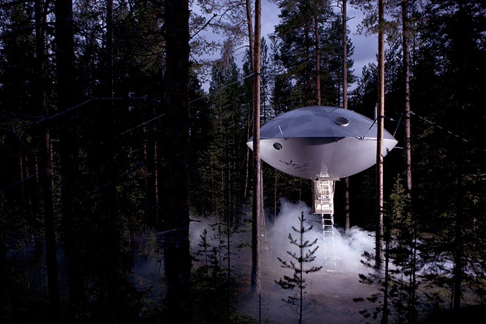 casa sull'albero UFO